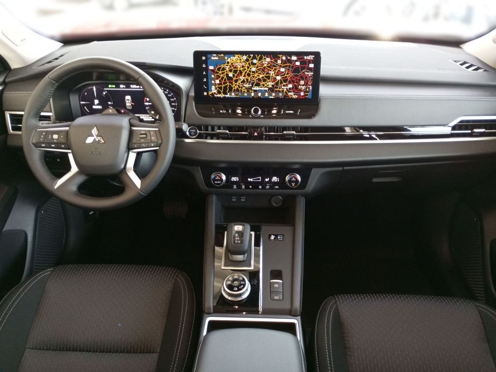 Fahrzeugabbildung Mitsubishi Outlander 2.4L PHEV BASIS