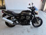 Kawasaki ZRX 1100 - KAWASAKI ZRX 1100