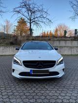 Mercedes-Benz Mercedes Benz CLA 250 - Mercedes-Benz CLA 250 aus 2017