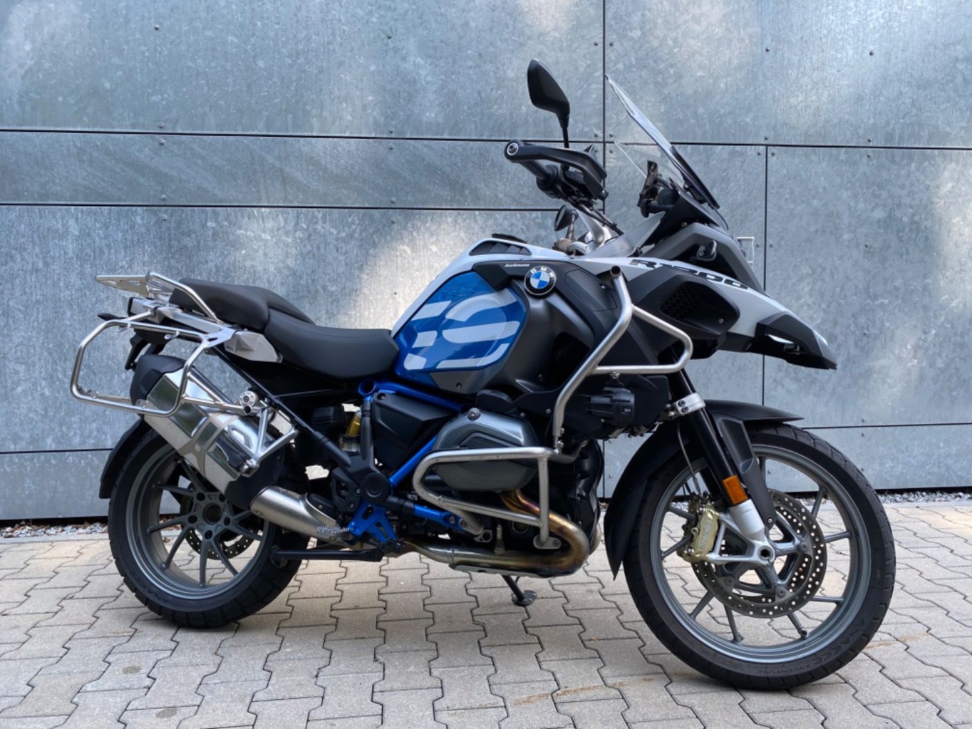 Fahrzeugabbildung BMW R 1200 GS Adventure Rallye 3 Pakete Connectivity