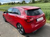 Mercedes-Benz A 180 Urban Urban mit Mercedes Garantie!! - Mercedes-Benz A-Klasse: Rot
