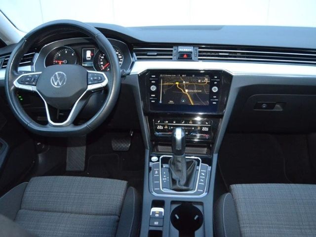 Passat Variant 2.0 TDI DSG Business AHK/IQ.DRIVE