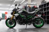 Kawasaki Z900 SE Öhlins, Modell 2025, sofort lieferbar - KAWASAKI NAKED BIKE