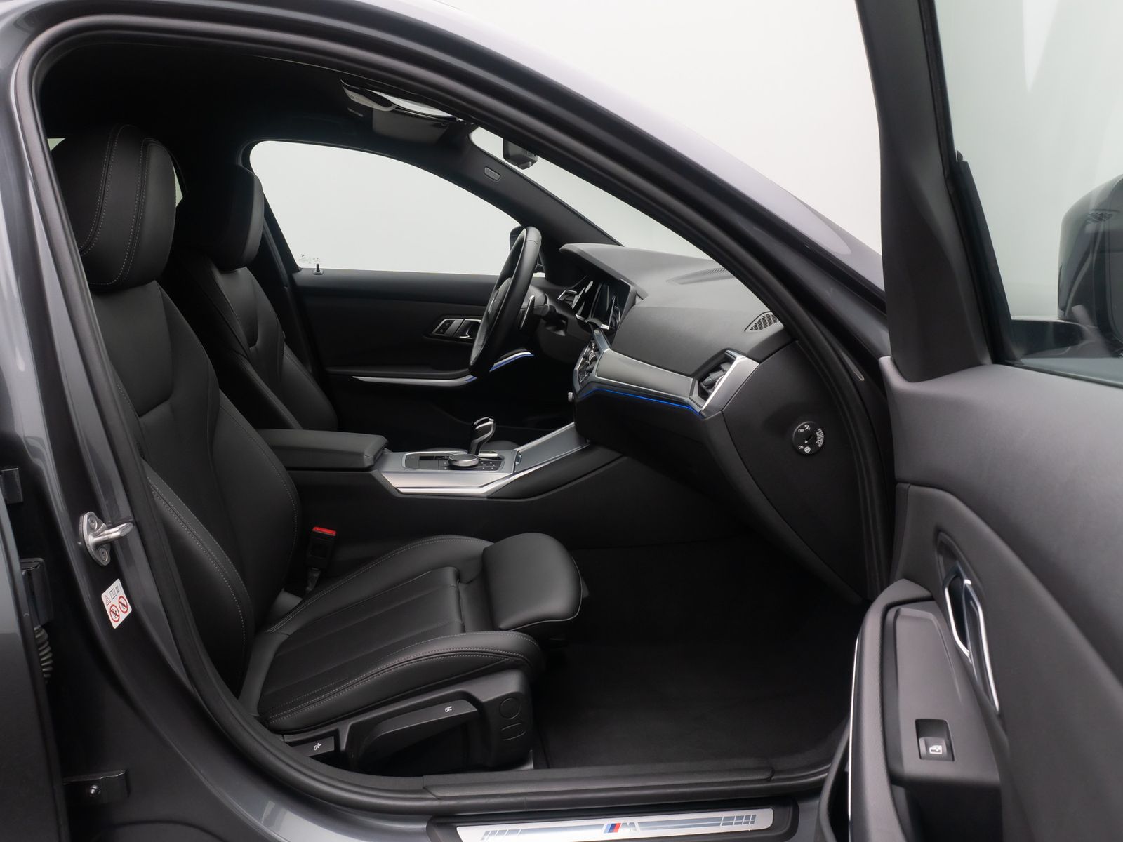 Fahrzeugabbildung BMW 320d M Sport DAB Kamera Alarm Komfort Individual