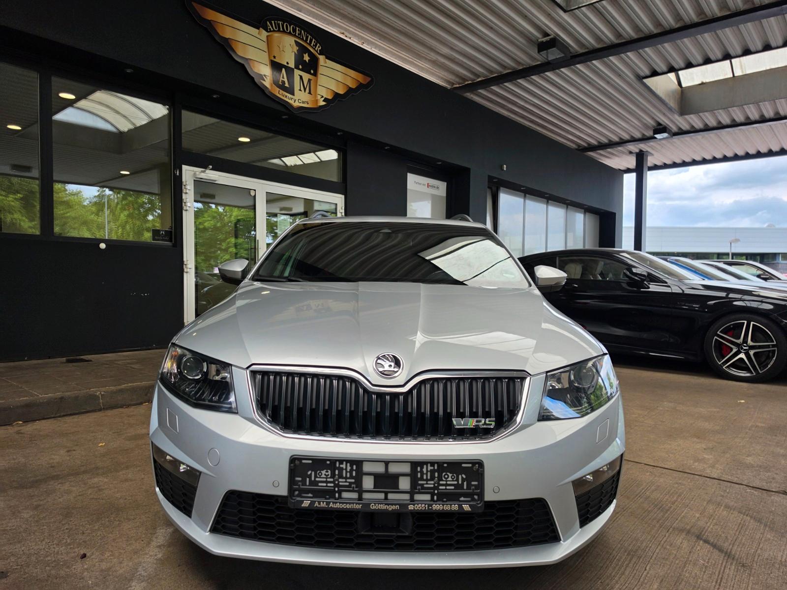 SKODA OCTAVIA COMBI RS DSG  220 ch BVA - GPS - SONORISATION CANTON - SIEGES CHAUFFANTS - CLIMATISATION AUTOMATIQUE - PHARES XENON