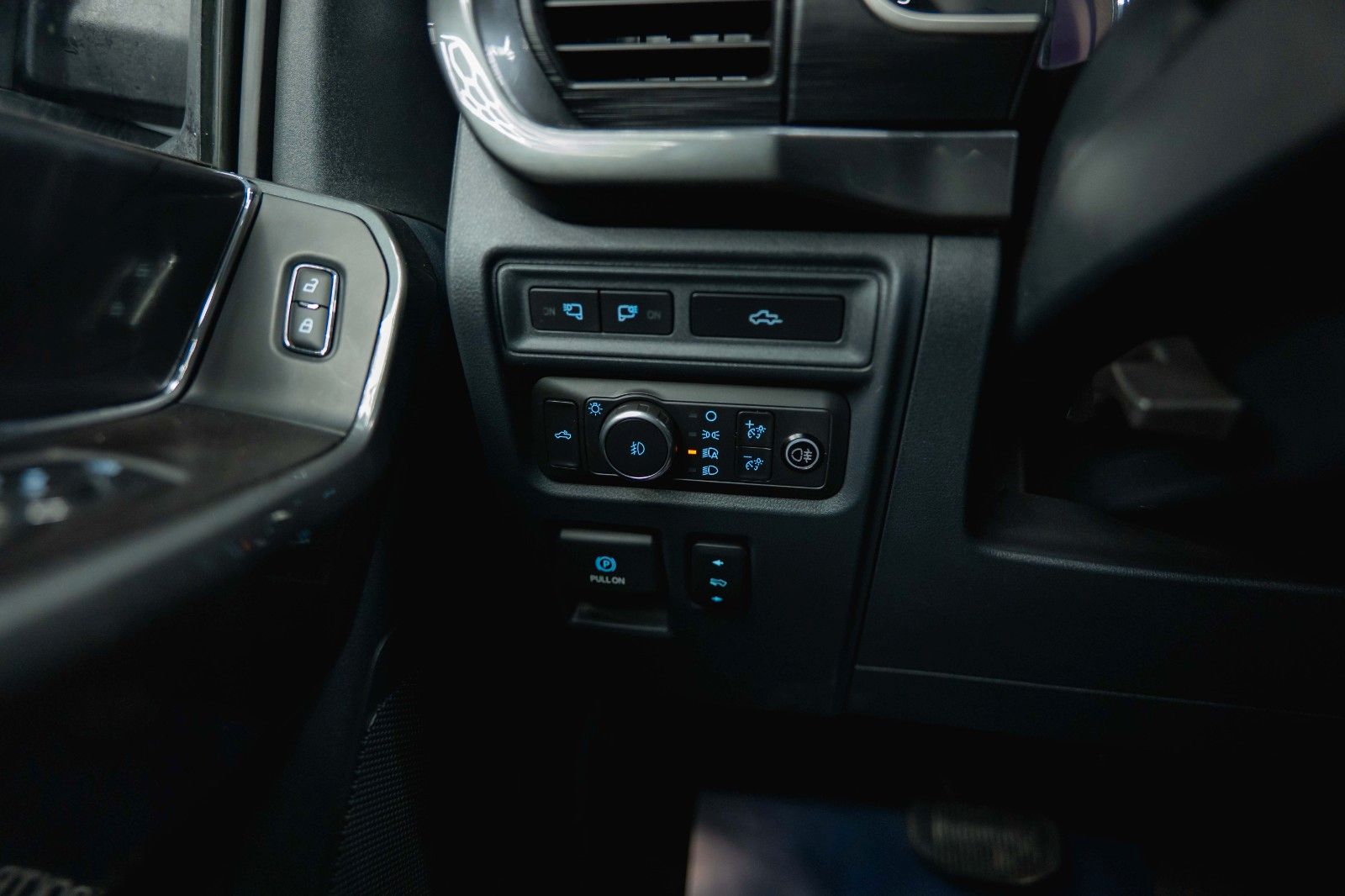 Fahrzeugabbildung Ford F150 5.0L V8 4x4 Offroad SuperCrew RAPTOR 19%