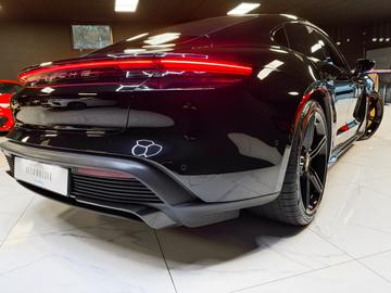 صورة 9 لـ 2020 Porsche TAYCAN