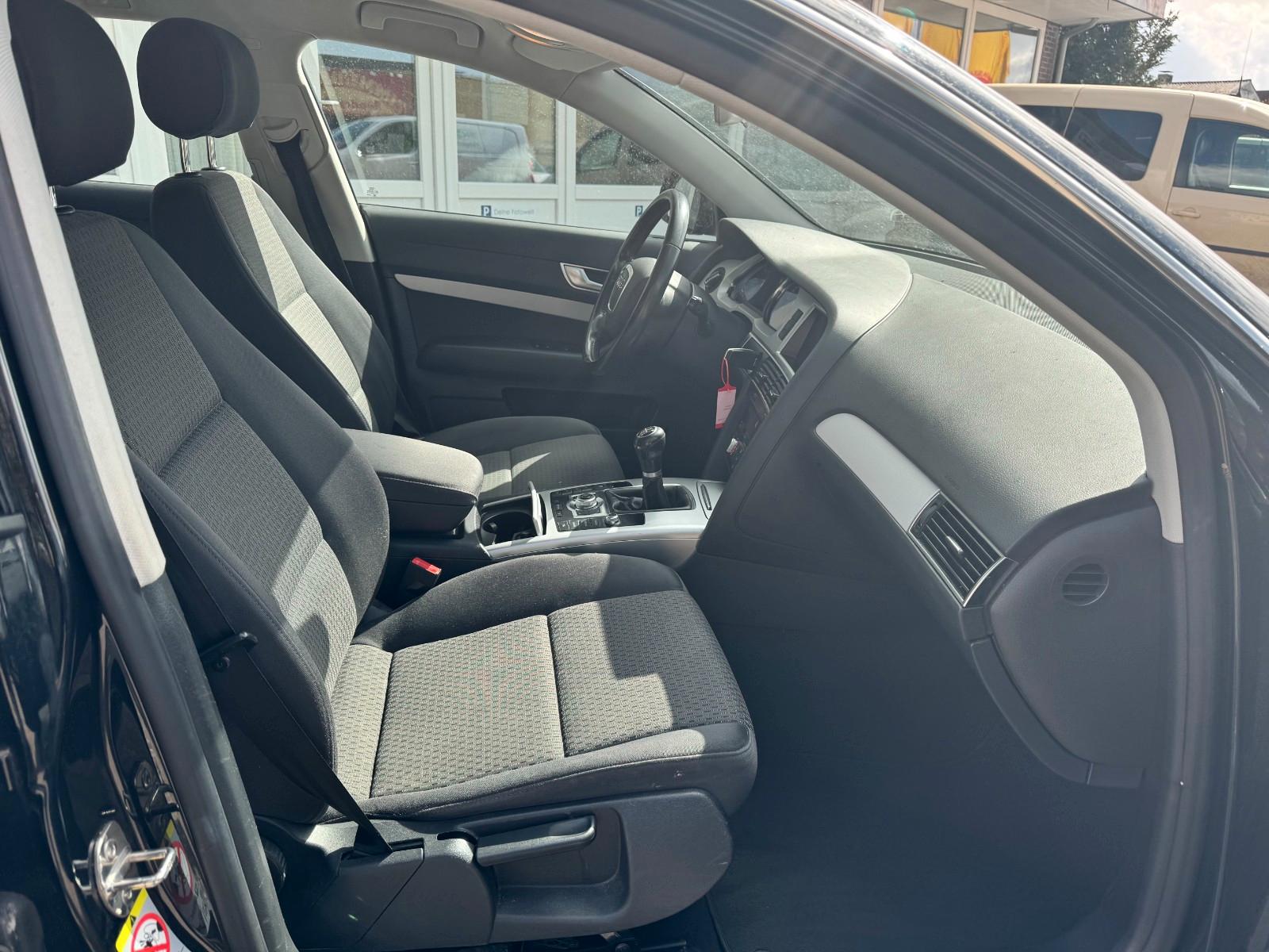 Audi A6 2011 — photo 16
