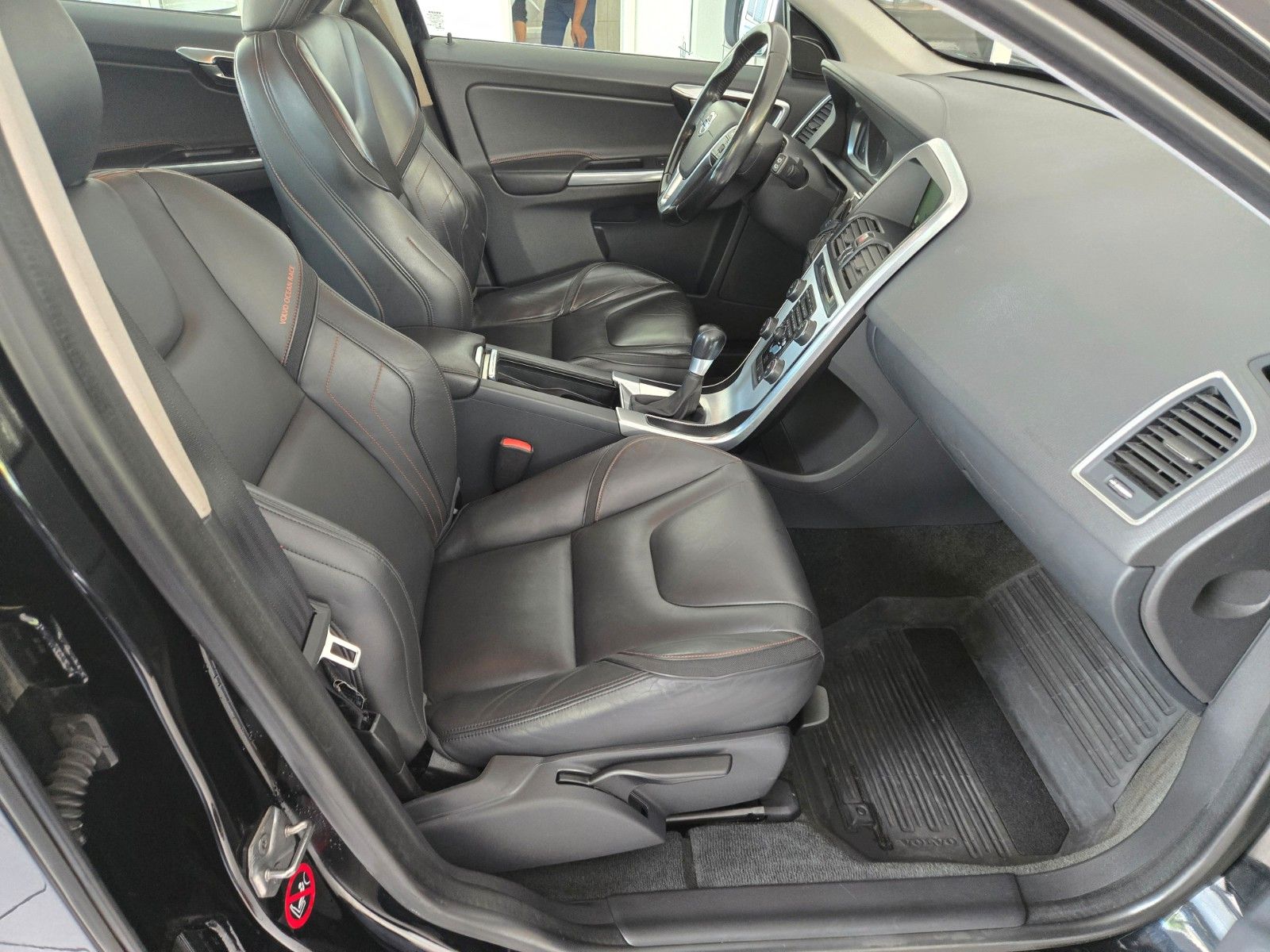 Fahrzeugabbildung Volvo XC60* D4 AWD, Ocean Race AWD