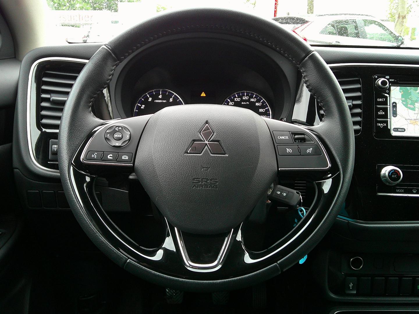 Mitsubishi Outlander Spirit 2.0 RFK/ACC/SHZ/Alu