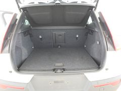 Fahrzeugabbildung Volvo XC40 T3 Autom. Momentum Pro*NAVI*LED*Qi*RFK*ACC