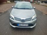Toyota Avensis 2.2 - gebrauchte Toyota Avensis aus dem Jahr 2014