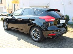 Fahrzeugabbildung Ford Focus Lim ST-Line *Navi*Winter-Paket*Active-Park