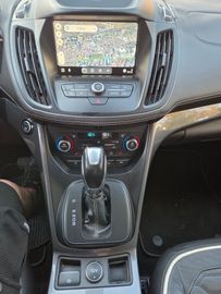 Ford Kuga - 10