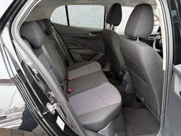 Fahrzeugabbildung SKODA Fabia 1.0 TSI DSG Selection Navi ACC LHZ SHZ uvm
