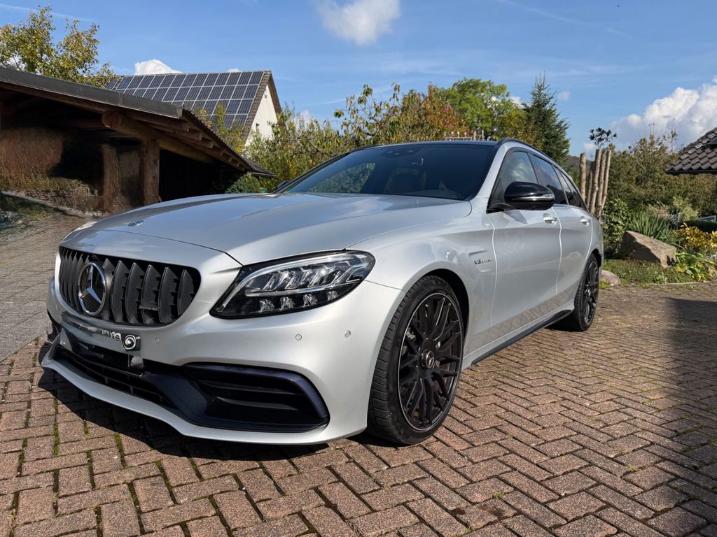 Image of Mercedes-Benz C 63 AMG