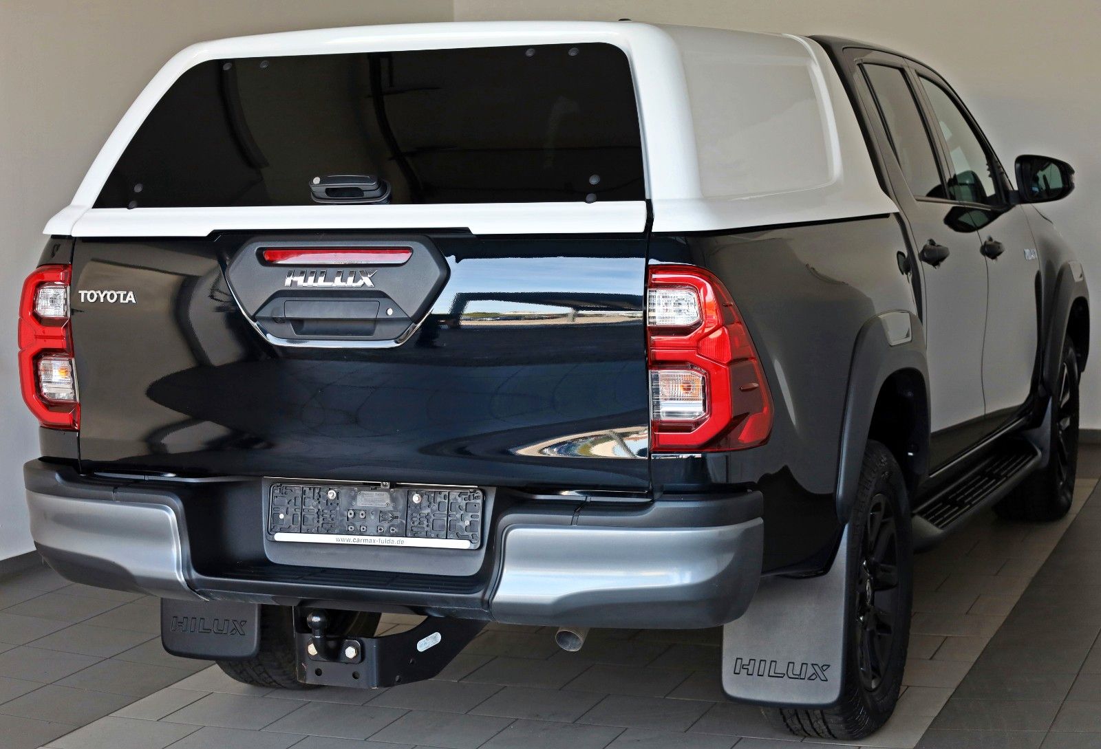 Fahrzeugabbildung Toyota Hilux 2.8D-4D Invincible,Kamera,CarP,HardTop,AHK