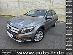 MERCEDES-BENZ GLA 200 1,6 Benzin Navi Automatik 80Tkm TÜV01/28