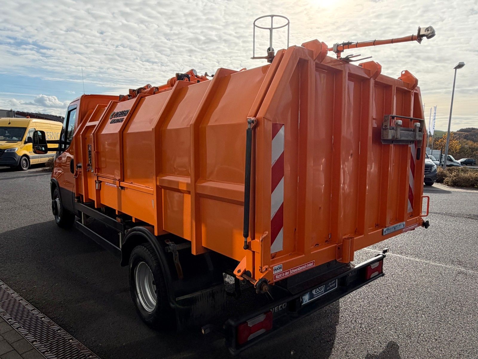 Fahrzeugabbildung Iveco Daily 65C17 Müllwagen *Zoeller Micro HG*