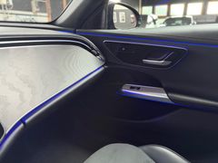 MERCEDES-BENZ E 220d/AMG-LINE/DISTR+/360GRAD/MBUX/J.STERNE