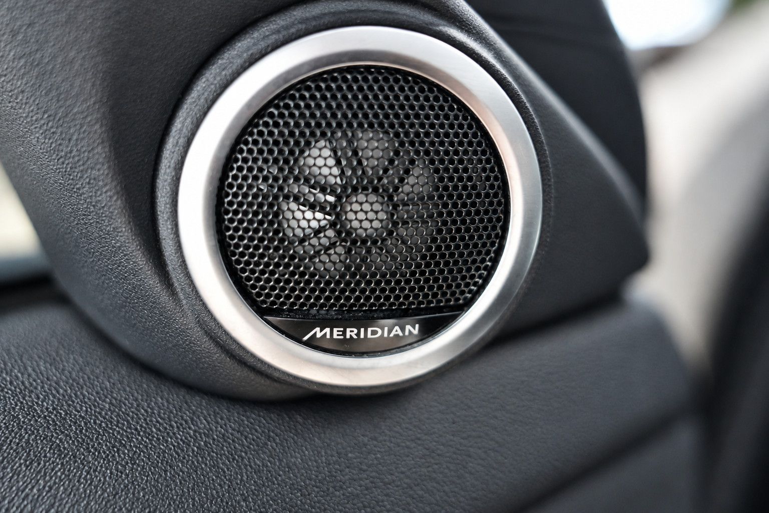 Fahrzeugabbildung Land Rover Range Rover Evoque SE *Meridian*Kamera*Memory