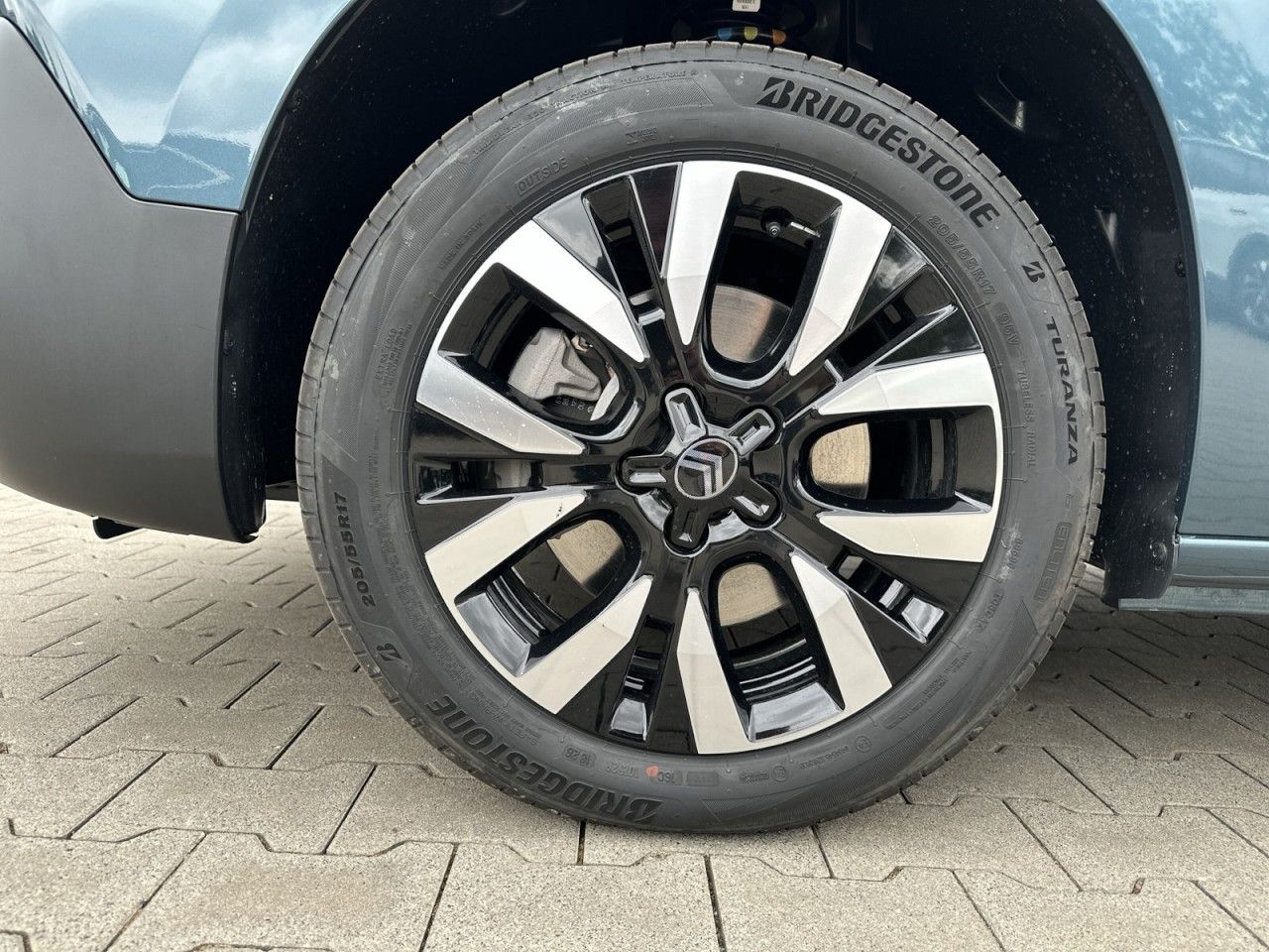 Fahrzeugabbildung Citroën Berlingo M Diesel 130 Max - mit KI generiert/bearbeitet