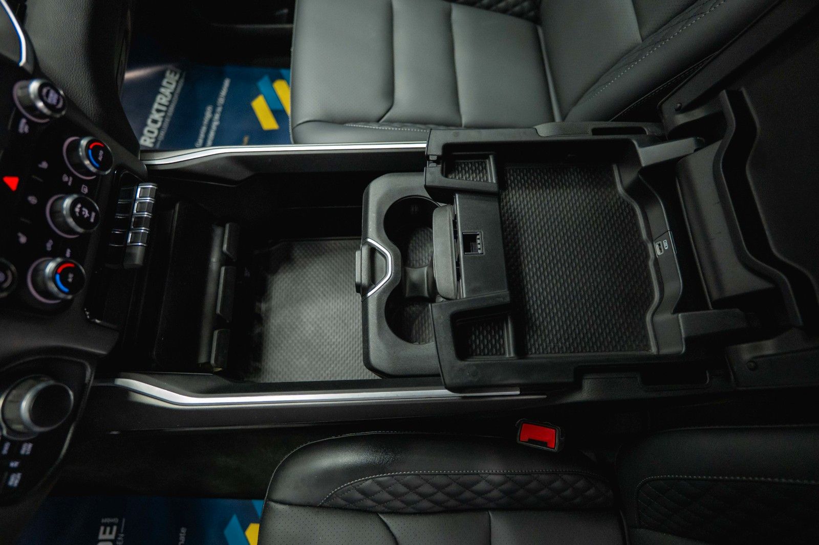 Fahrzeugabbildung Dodge RAM 5.7 V8 HEMI 4x4 BLACK Limited Longbed 19%