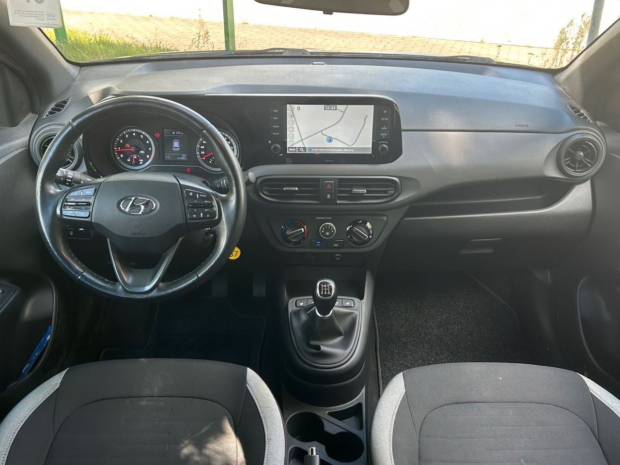 Fahrzeugabbildung Hyundai i10 1.0 Connect & Go *Navi*Klima*CarPlay*Kamera*