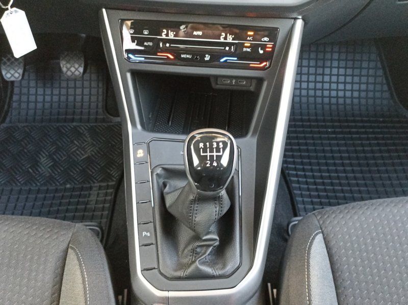 Fahrzeugabbildung Volkswagen Polo 1.0 TSI Life