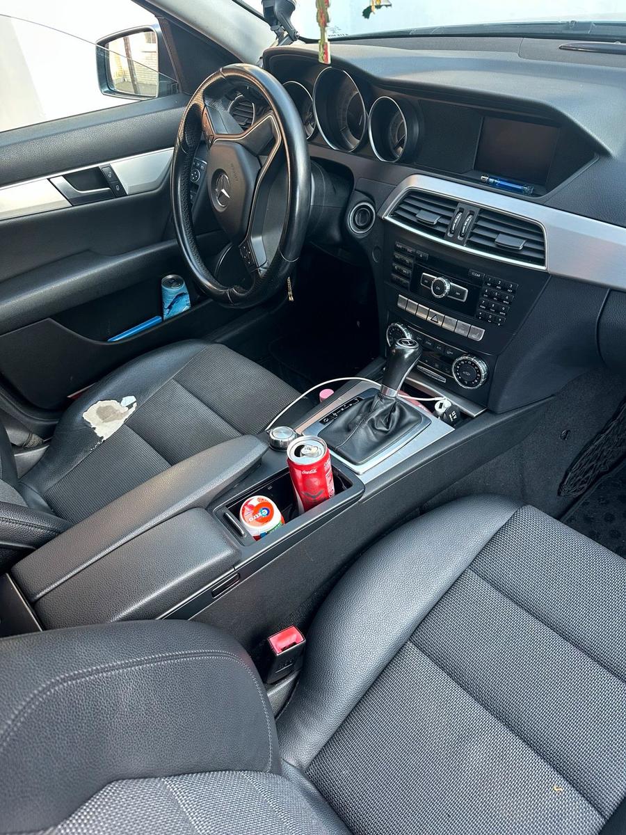 Mercedes-Benz C180 2011 — photo 5