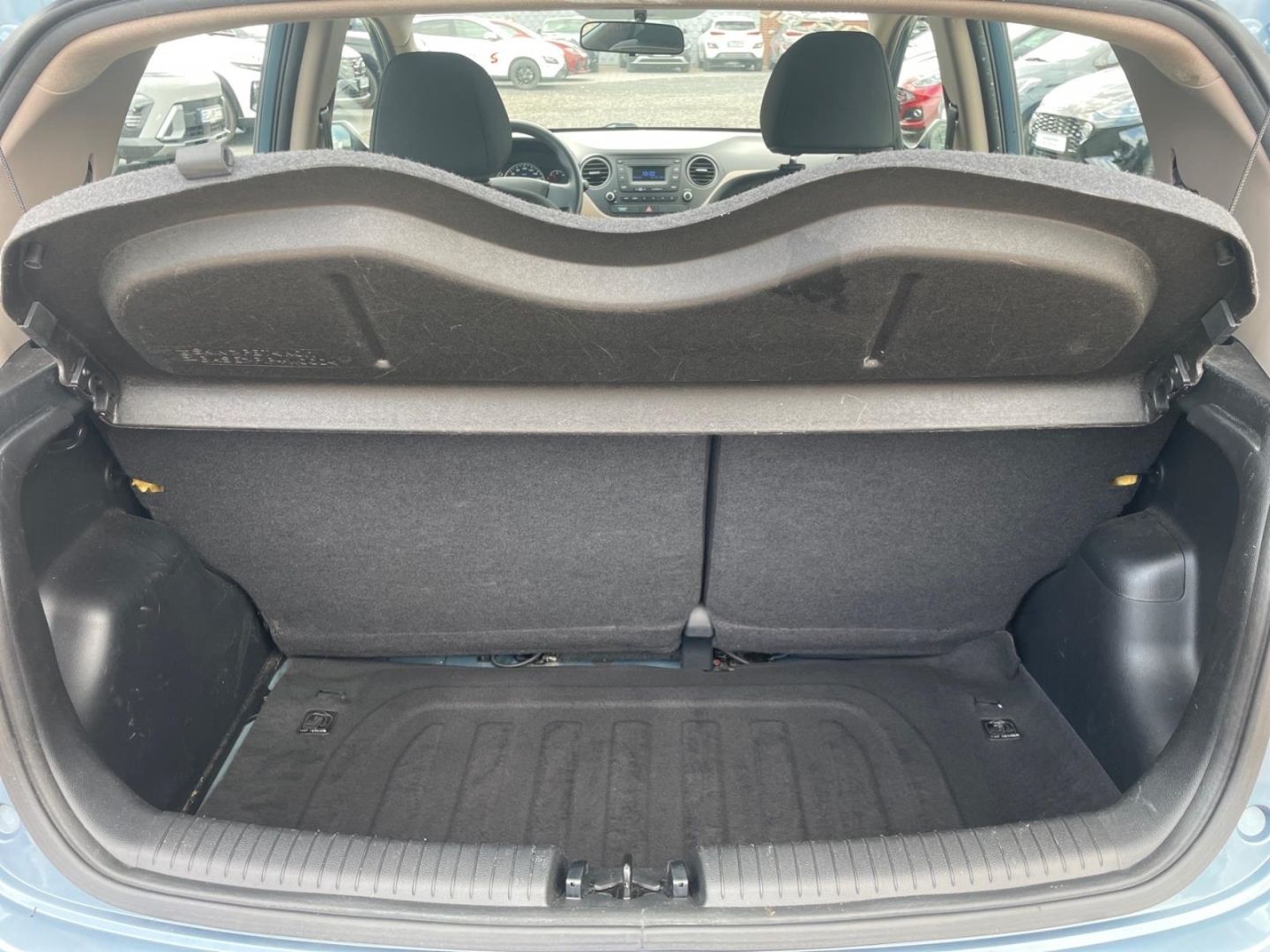 Fahrzeugabbildung Hyundai i10 1.0 Select Plus-Paket Allwetterreifen