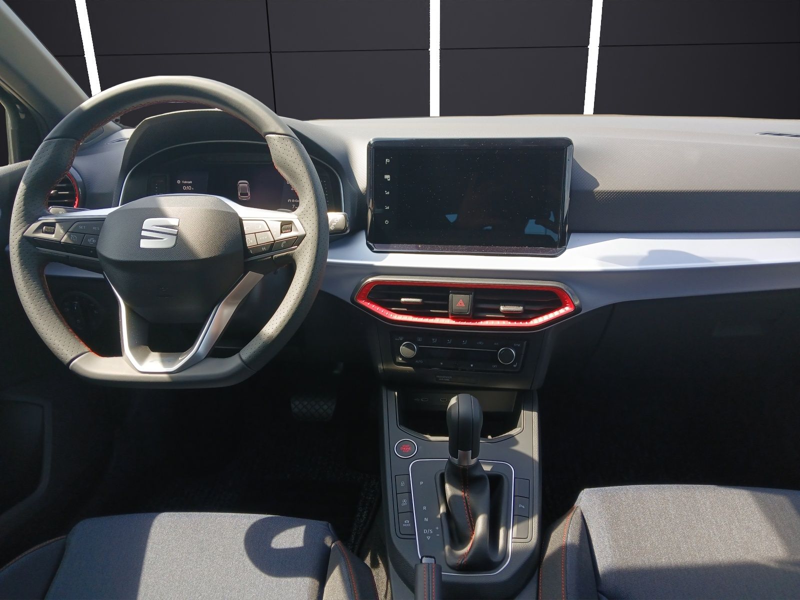 Fahrzeugabbildung SEAT Ibiza 1.0 TSI DSG FR Black Edition Kamera SH