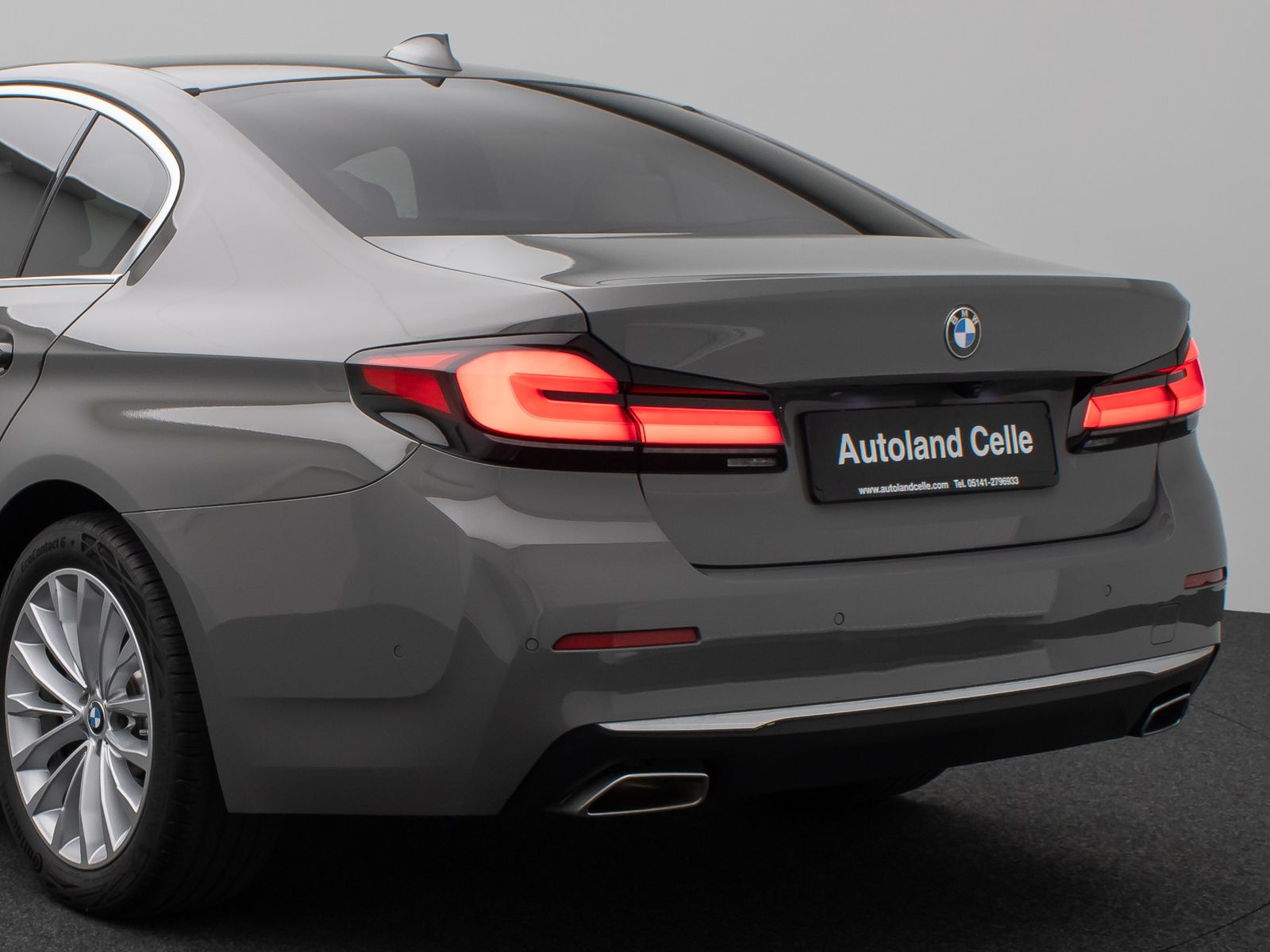 Fahrzeugabbildung BMW 530i Luxury Line Kamera Laser HUD DAB H/K SoftCL