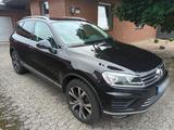 Volkswagen VW Touareg Executive Edition - Volkswagen Touareg: Executive