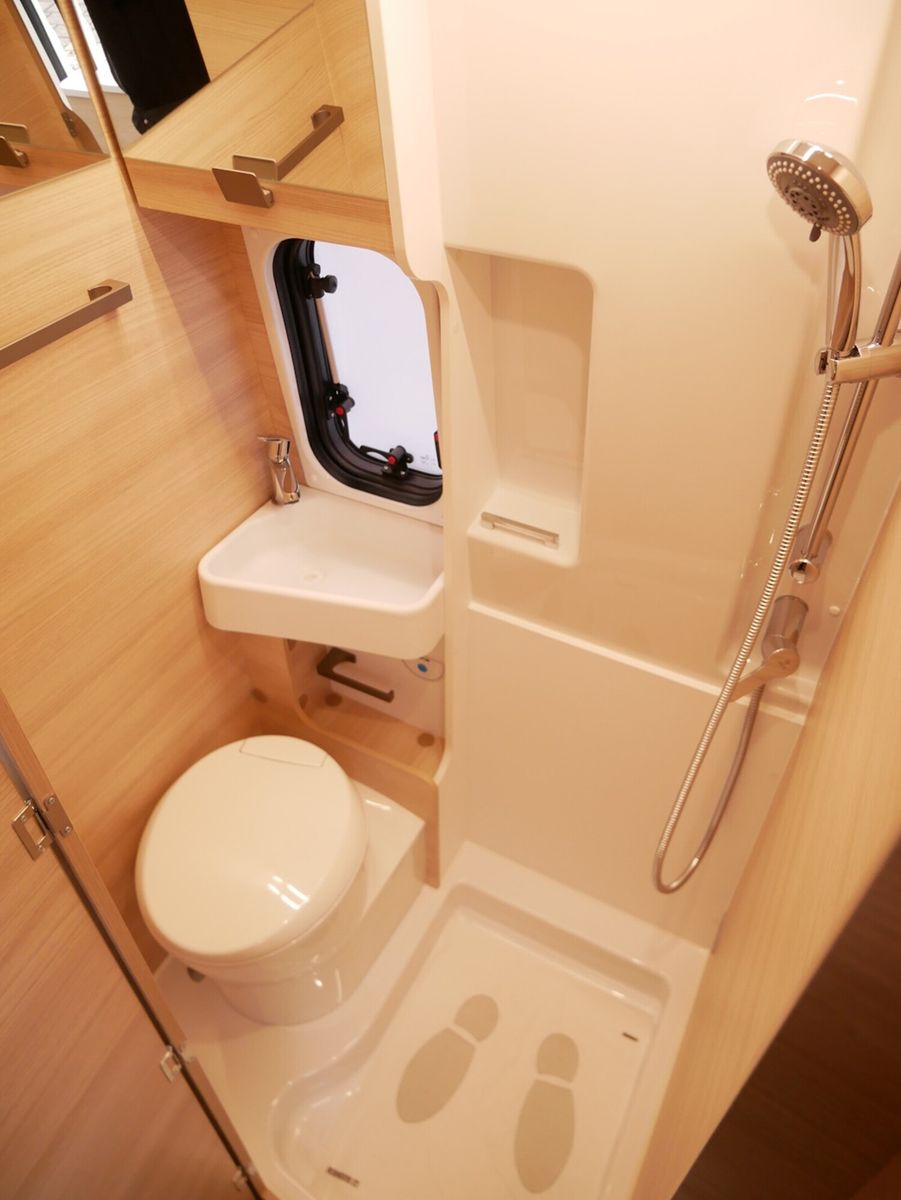 Fahrzeugabbildung Chausson Van First Line V594 Connect Paket, Zubehör Paket