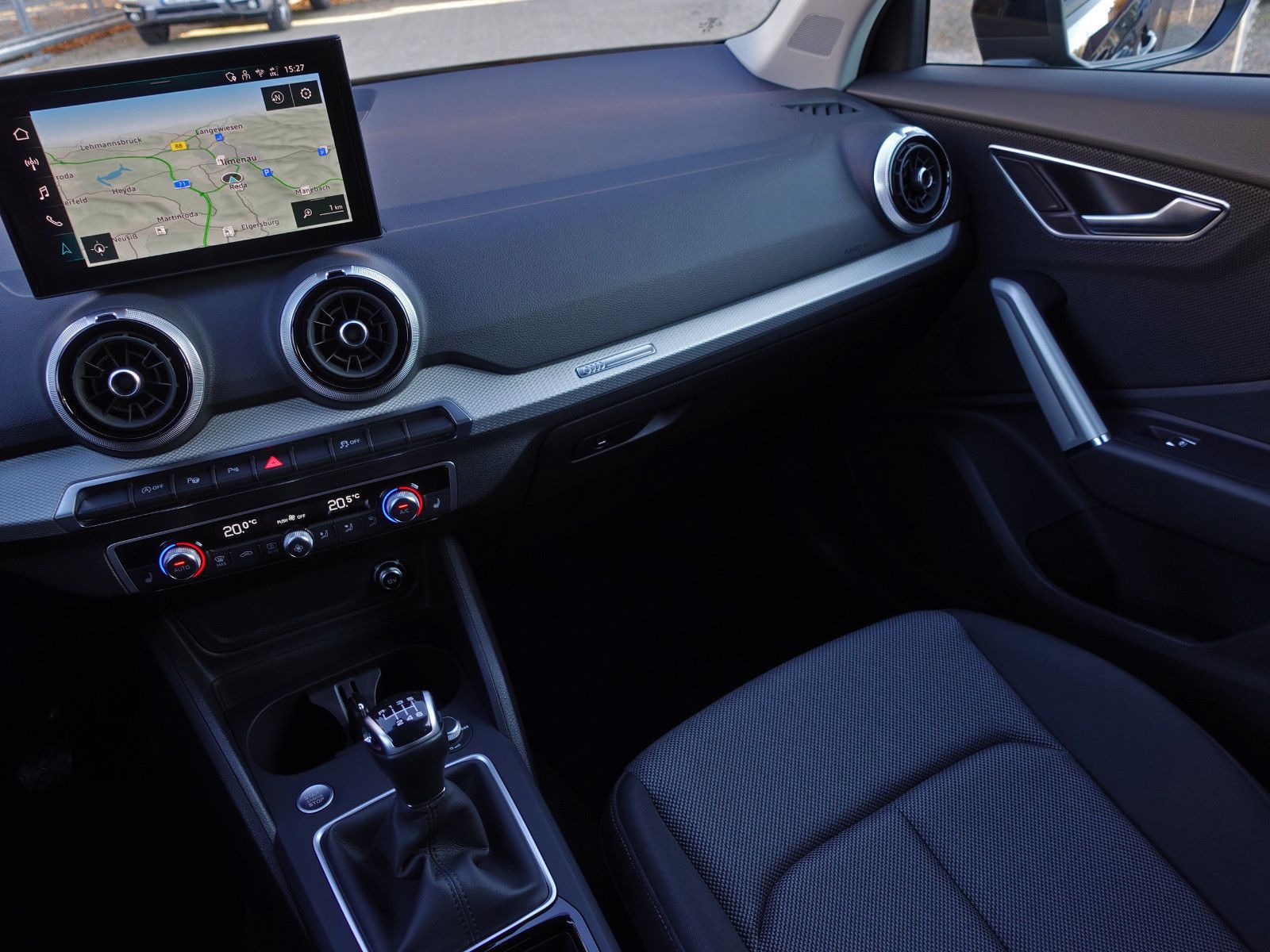 Fahrzeugabbildung Audi Q2 35 TFSI S line Matrix HiFi Kamera AHK ...