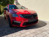 Skoda Octavia 2.0 TSI DSG RS Combi  - Skoda Octavia: Rot