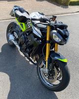 Triumph Street Triple moto2 - TRIUMPH TR2