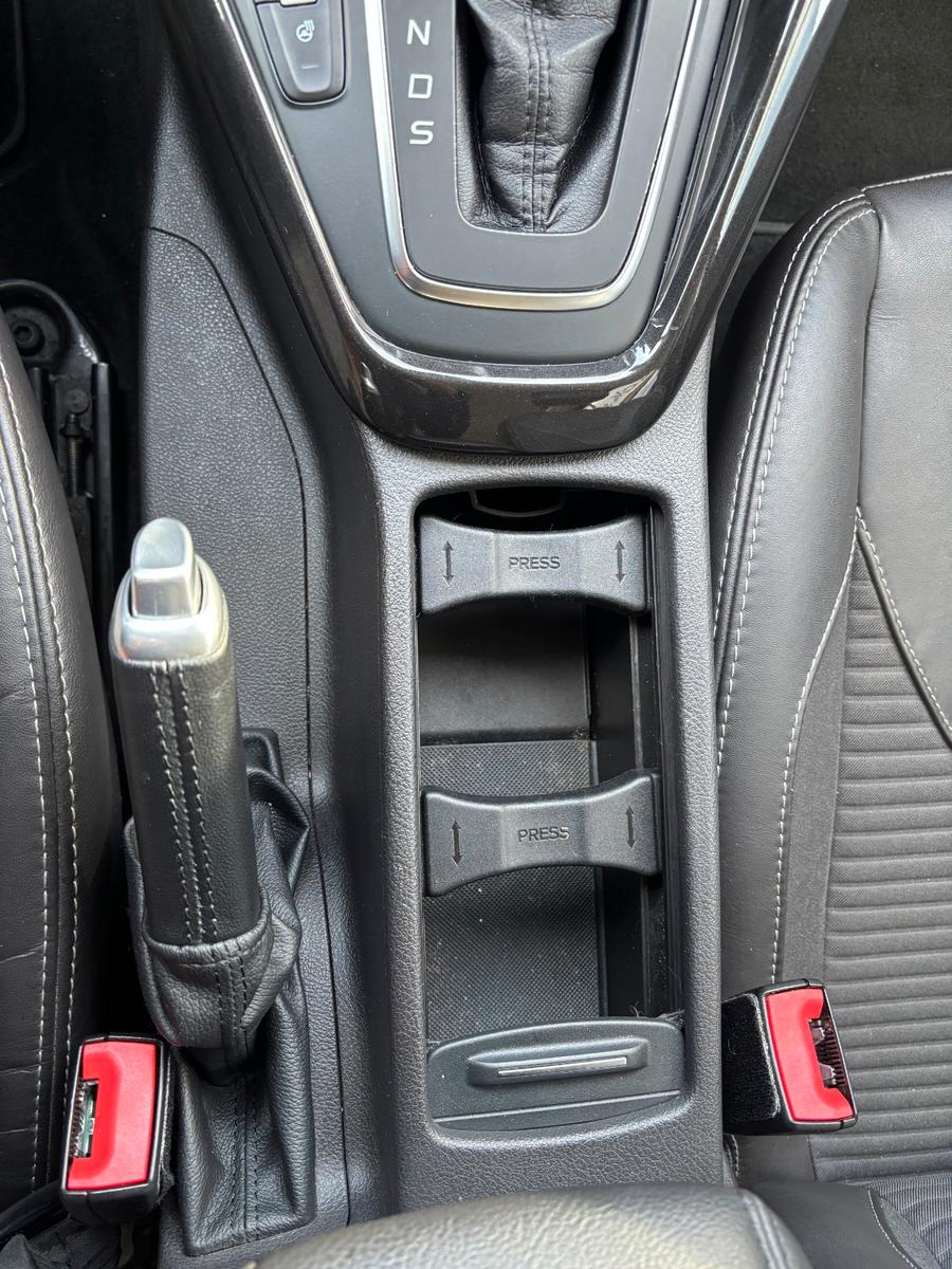 Ford Focus Turnier Titanium* Navigation *Automatik