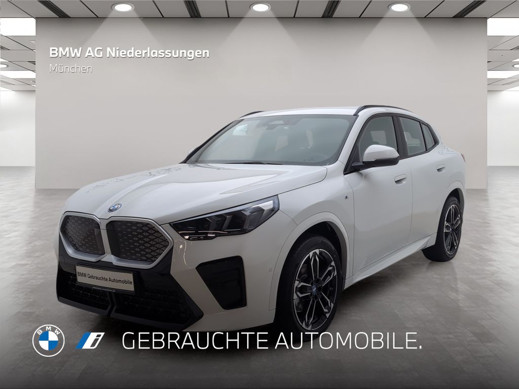 BMW iX2 eDrive20 M Sport Kamera Sitzheizung Alarm