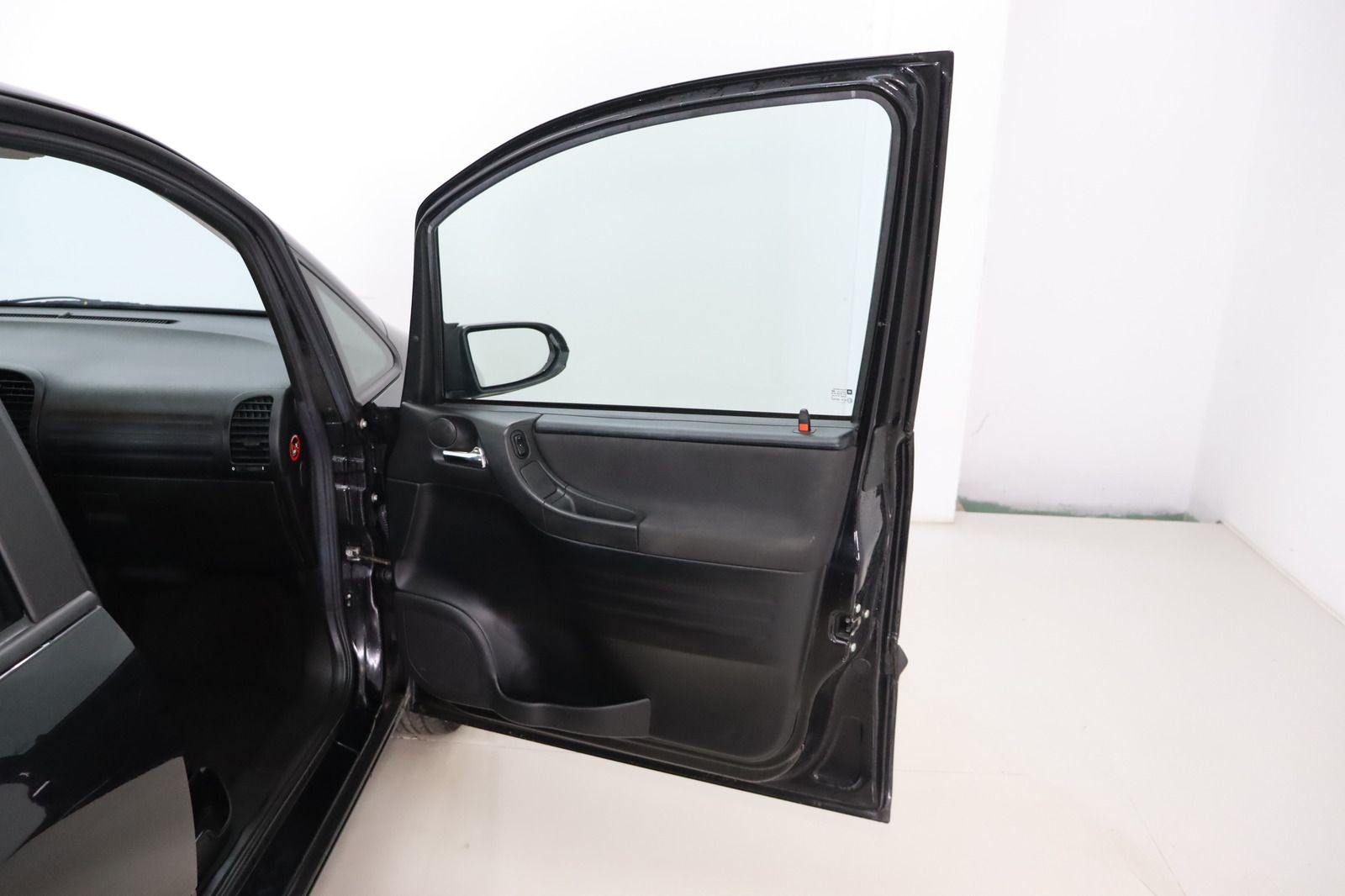 Fahrzeugabbildung Opel Zafira A 1.8i 7 Sitze * HU/AU 03.27 * AHK