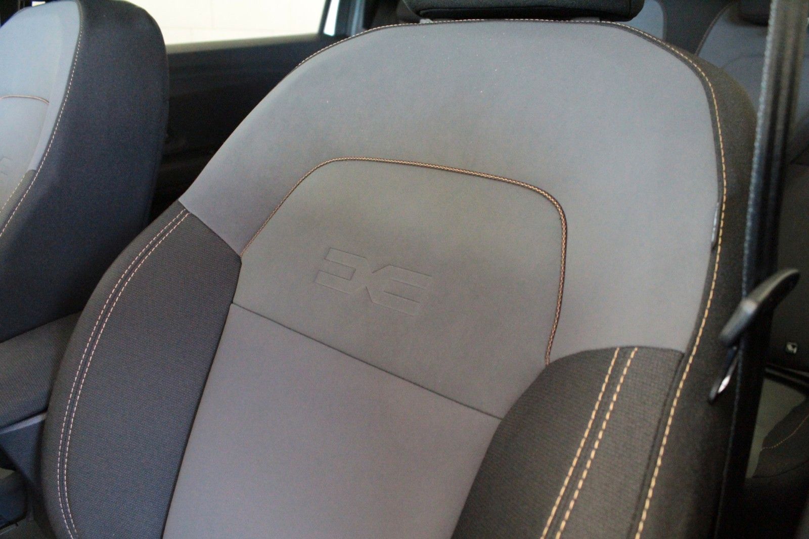 Fahrzeugabbildung Dacia Jogger Hybrid 140 Extreme 5-Sitzer*Winterpaket*