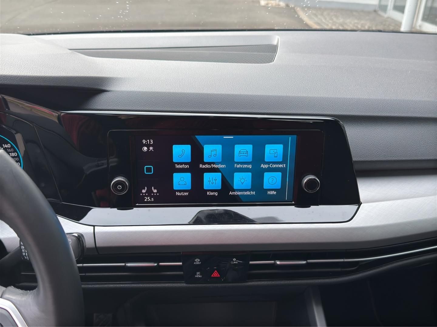Fahrzeugabbildung Volkswagen Golf Life VIII 1.0 TSI,SHZ,RFK,ACC,Climatronic,T