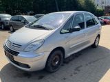 Citroën Xsara Picasso 1.8 16V Exclusive - Citroën Xsara Picasso in Hamburg