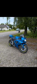 Suzuki GSXR 750 K8 - SUZUKI 750 GSXR