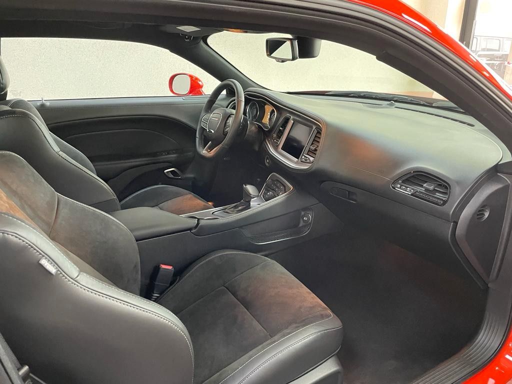 Fahrzeugabbildung Dodge CHALLENGER  R/T-5.7L-V8 HEMi AUS 1. HAND