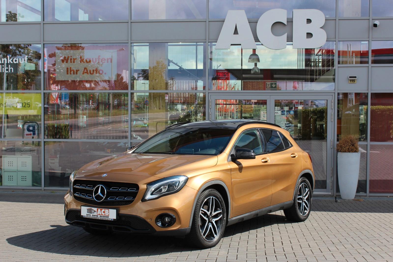 Mercedes-Benz GLA 200 7G-DCT LED Panorama Night AHK Navi RFK