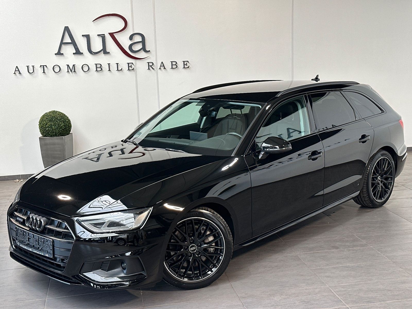 Fahrzeugabbildung Audi A4 Avant 45 TFSI Quattro Advanced Black NAV+LED