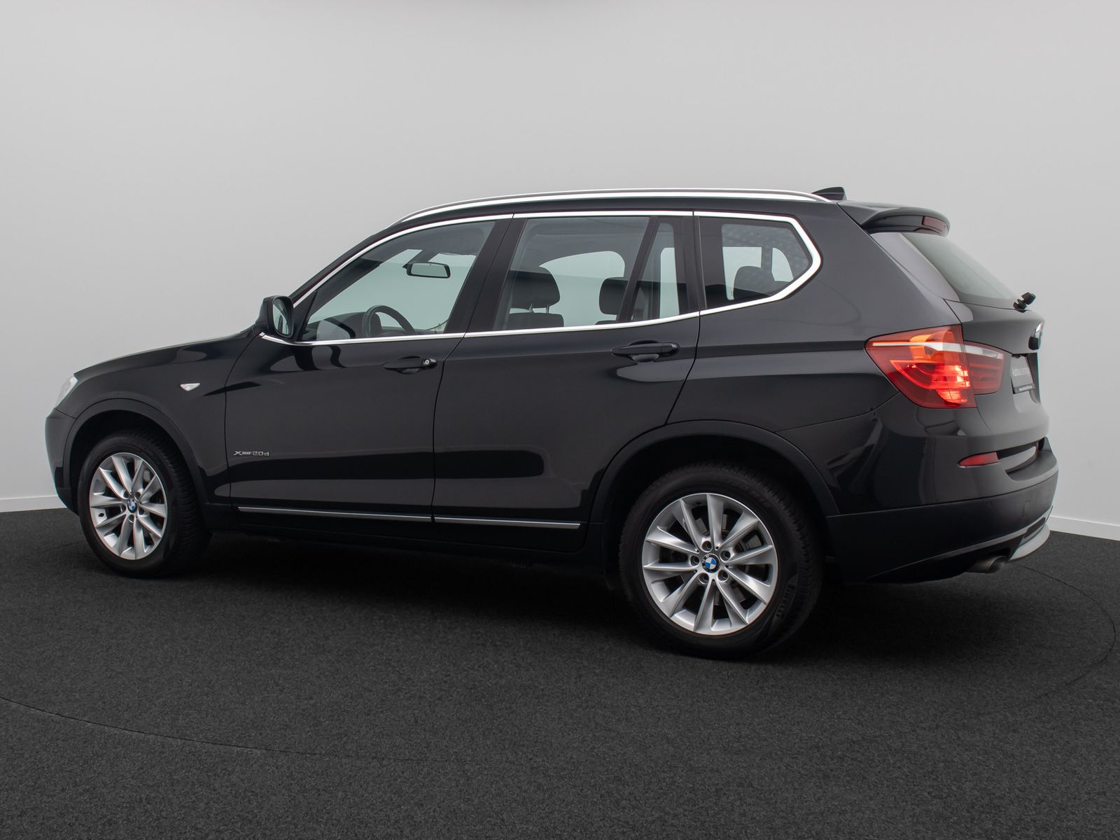 Fahrzeugabbildung BMW X3 xD20d xLine Kamera HiFi Panorama NaviPr Leder