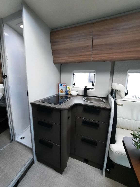 Fahrzeugabbildung Bürstner Lyseo TD 732 Verfüg./Rüfa/Markise